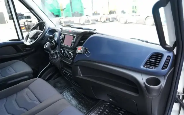 IVECO DAILY 35-180 / CHŁODNIA / AGREGAT CARRIER XARIOS 350 / HI-MATIC / BLIŹNIAK / SPROWADZONY 