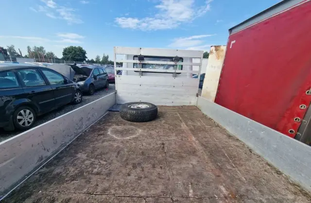 MERCEDES-BENZ 207 - 310 