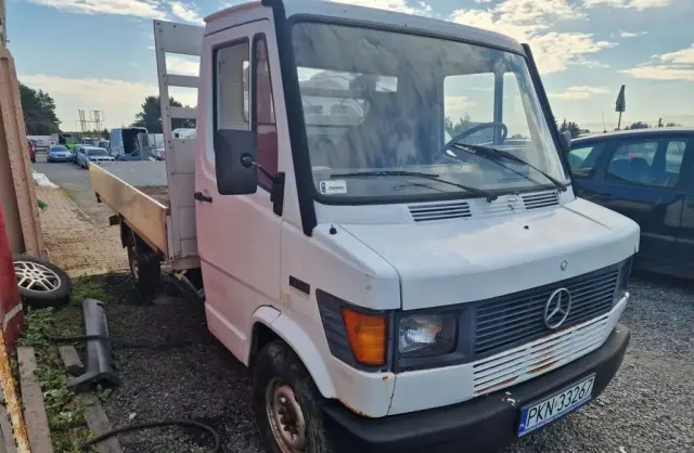 MERCEDES-BENZ 207 - 310 