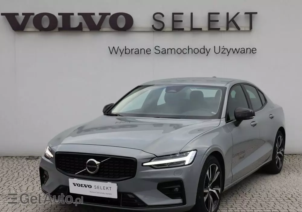VOLVO S60 B5 B AWD Plus Dark