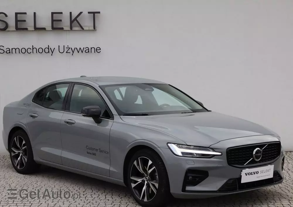 VOLVO S60 B5 B AWD Plus Dark