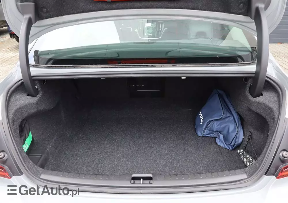 VOLVO S60 B5 B AWD Plus Dark