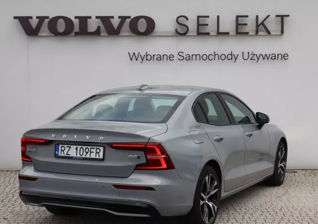 VOLVO S60 B5 B AWD Plus Dark