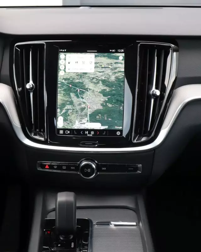 VOLVO S60 B5 B AWD Plus Dark