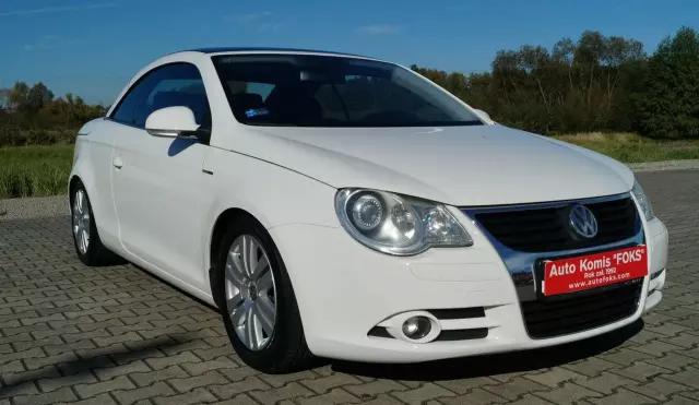 VOLKSWAGEN Eos 