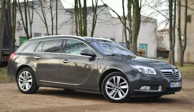 OPEL Insignia 