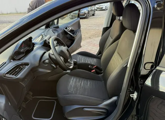 PEUGEOT 208 PureTech 68 Active