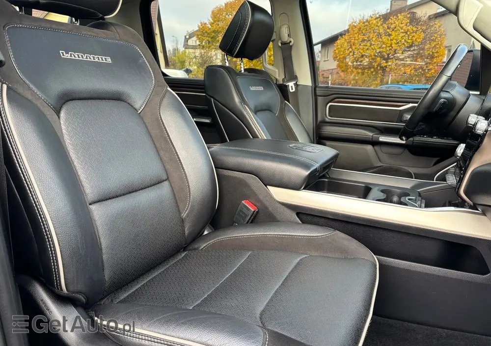 RAM 1500 Quad Cab Laramie