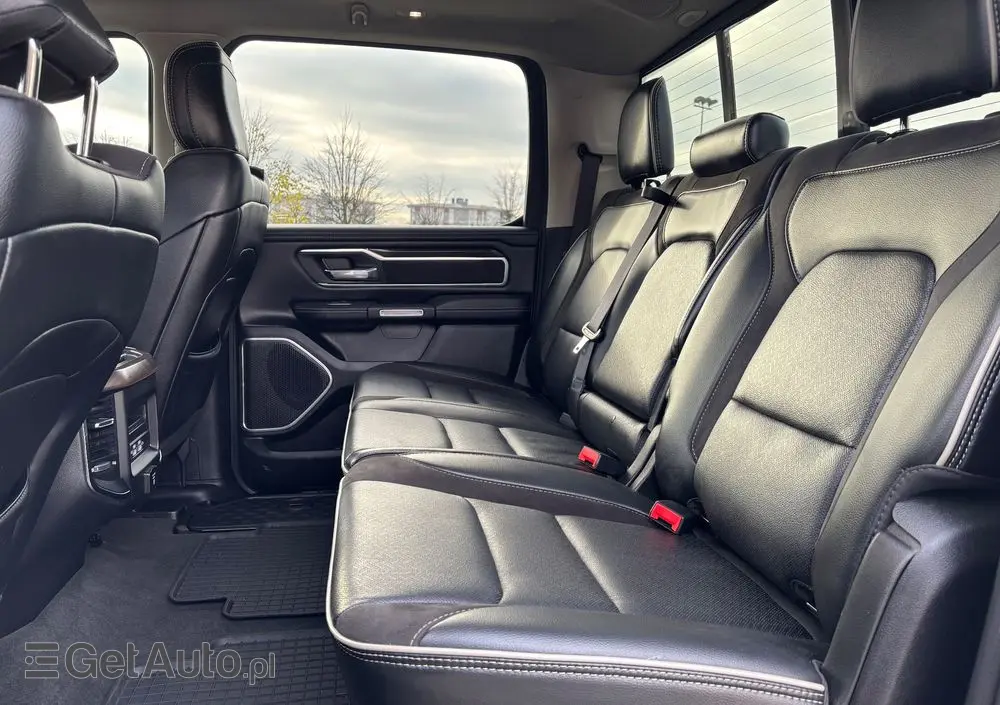 RAM 1500 Quad Cab Laramie