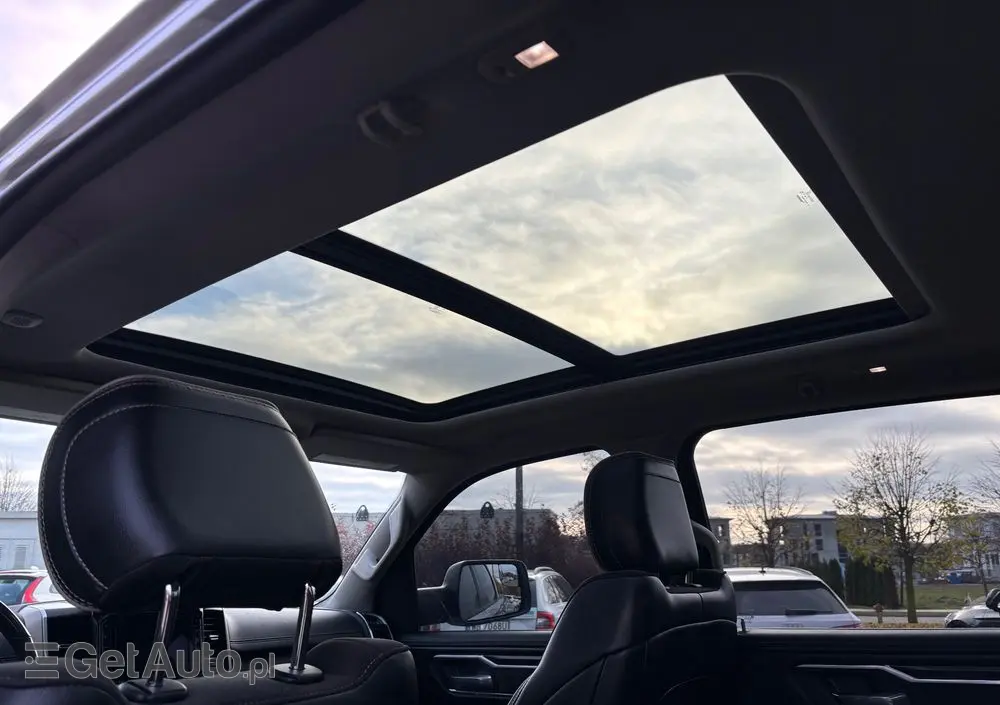 RAM 1500 Quad Cab Laramie