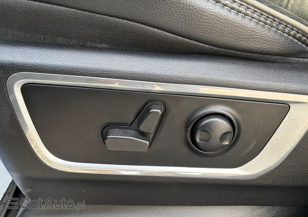 RAM 1500 Quad Cab Laramie