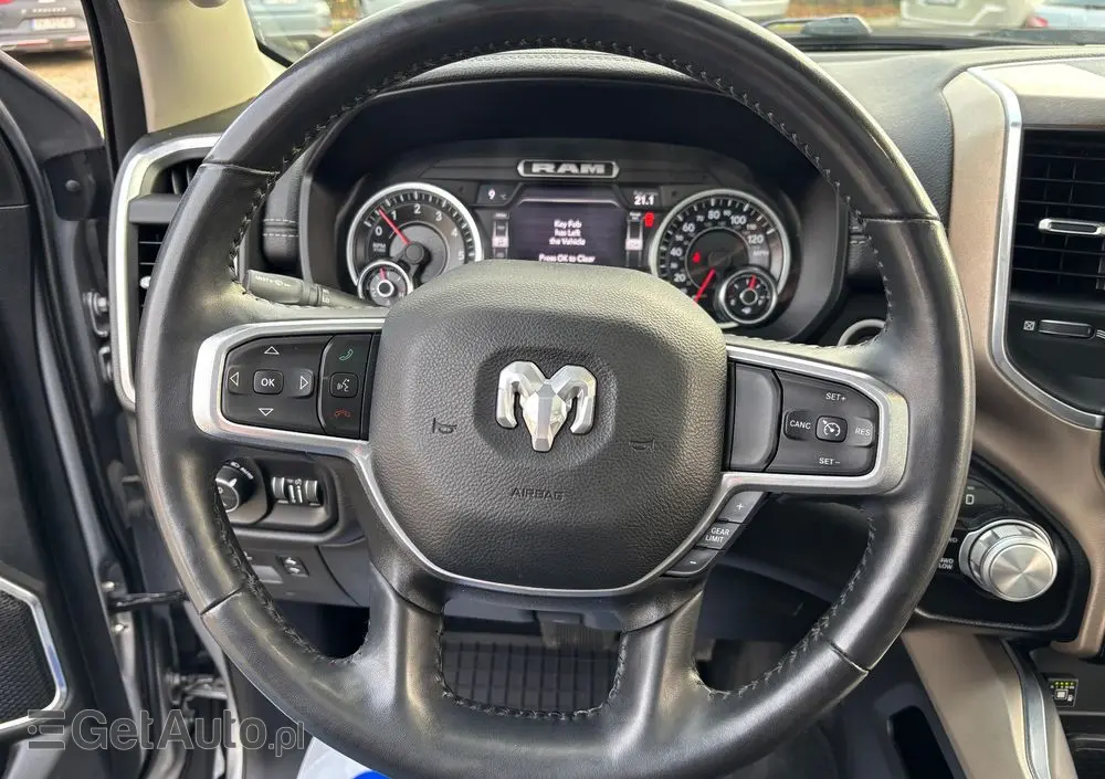 RAM 1500 Quad Cab Laramie