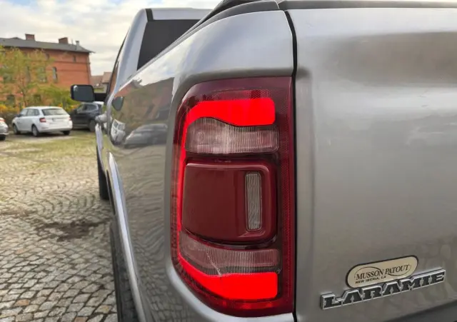 RAM 1500 Quad Cab Laramie
