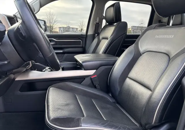 RAM 1500 Quad Cab Laramie