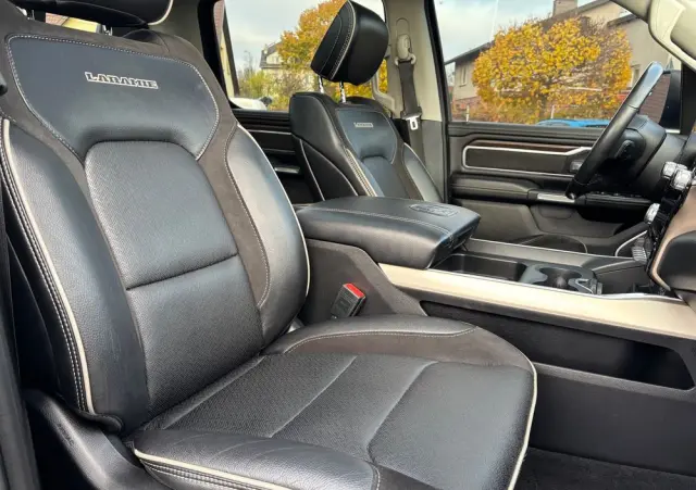 RAM 1500 Quad Cab Laramie