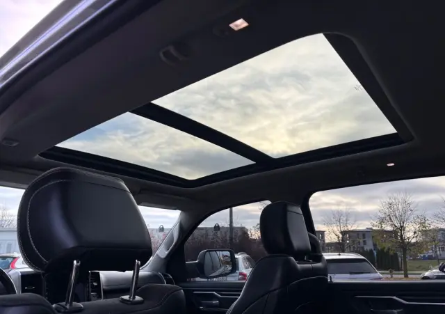 RAM 1500 Quad Cab Laramie