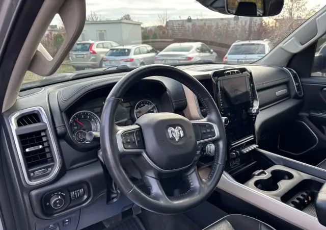 RAM 1500 Quad Cab Laramie