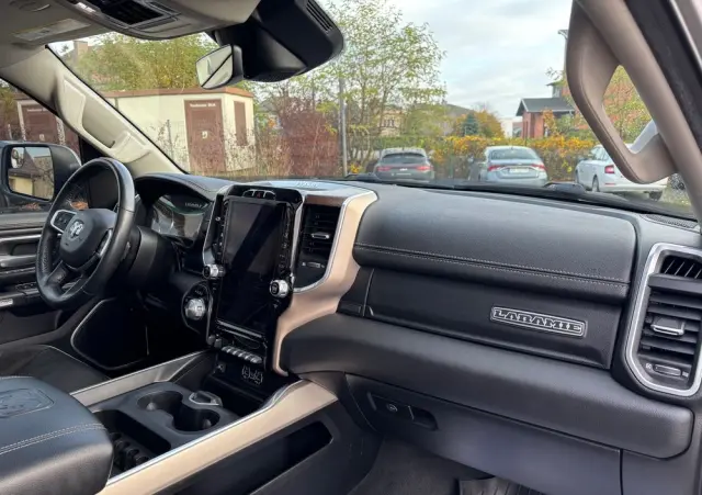 RAM 1500 Quad Cab Laramie