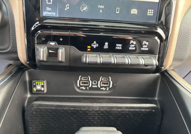 RAM 1500 Quad Cab Laramie