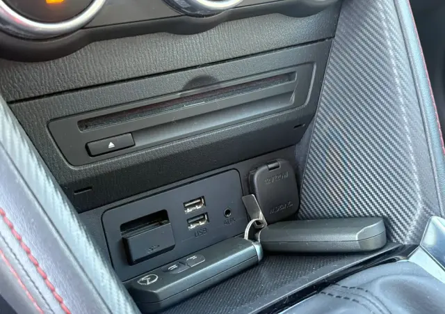 MAZDA 2 SKYACTIV-D 105 Exclusive-Line