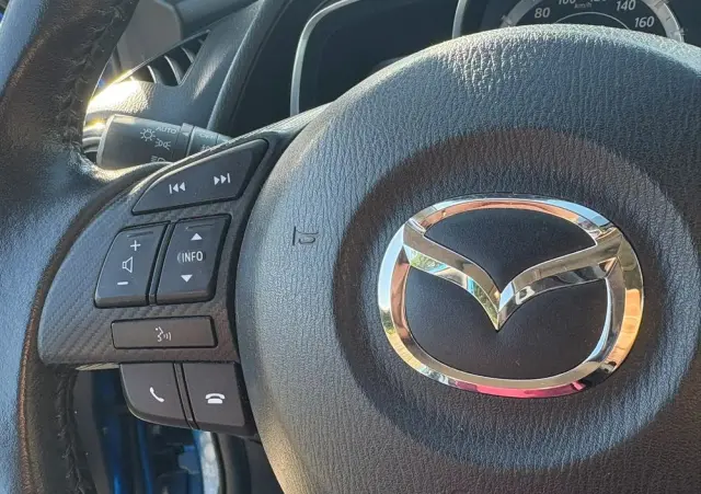 MAZDA 2 SKYACTIV-D 105 Exclusive-Line