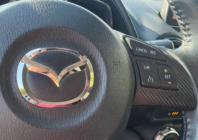 MAZDA 2 SKYACTIV-D 105 Exclusive-Line