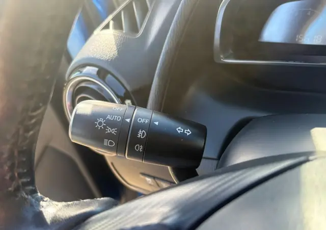 MAZDA 2 SKYACTIV-D 105 Exclusive-Line