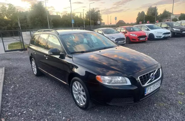 VOLVO V70 
