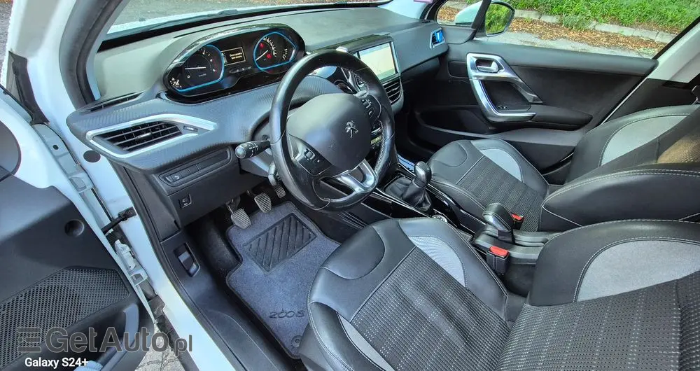 PEUGEOT 2008 1.6 BlueHDi Allure