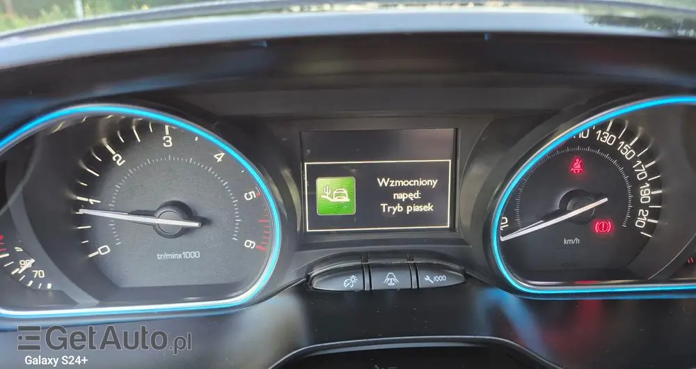 PEUGEOT 2008 1.6 BlueHDi Allure