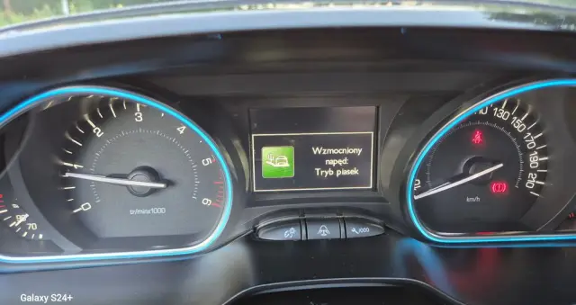 PEUGEOT 2008 1.6 BlueHDi Allure