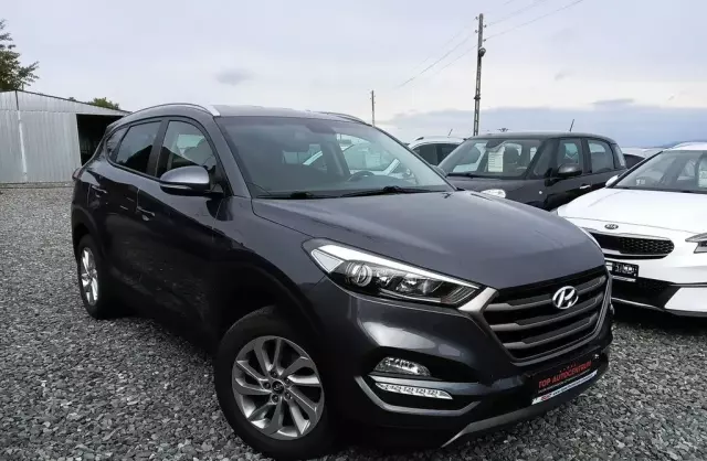 HYUNDAI Tucson 