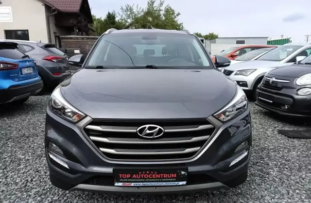 HYUNDAI Tucson 