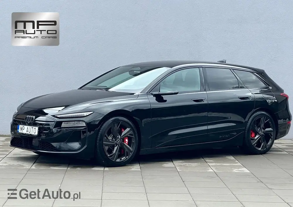 AUDI S6 Avant e-tron 