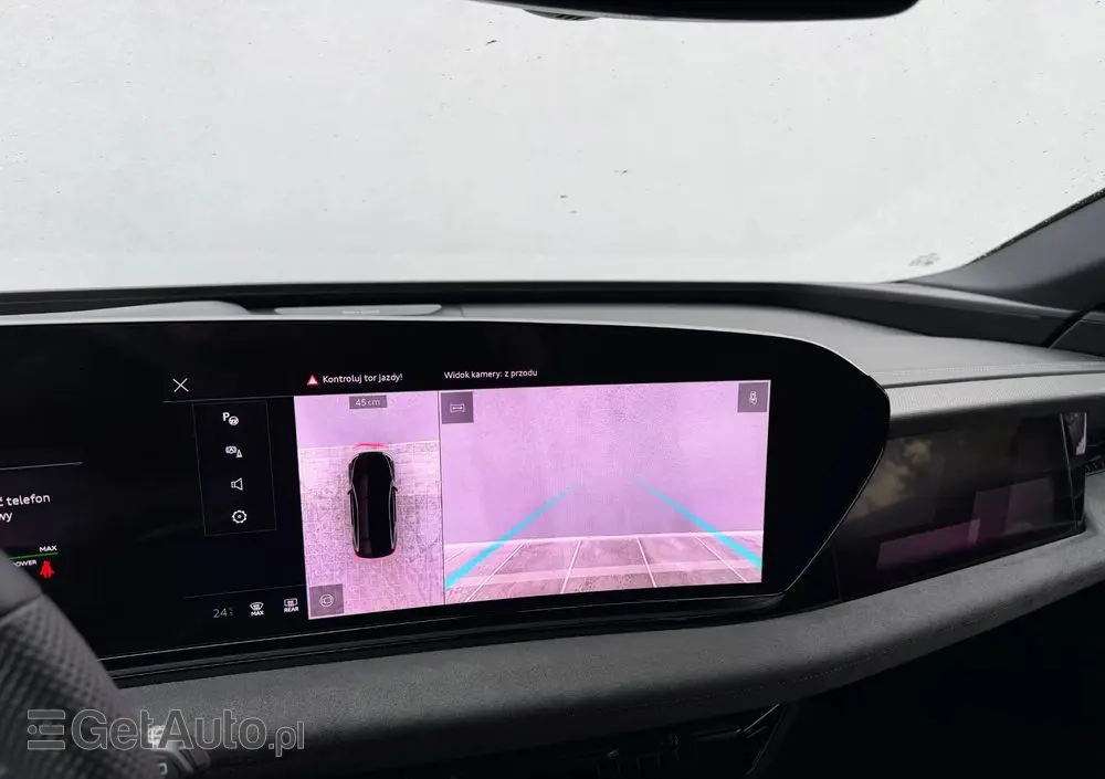 AUDI S6 Avant e-tron 