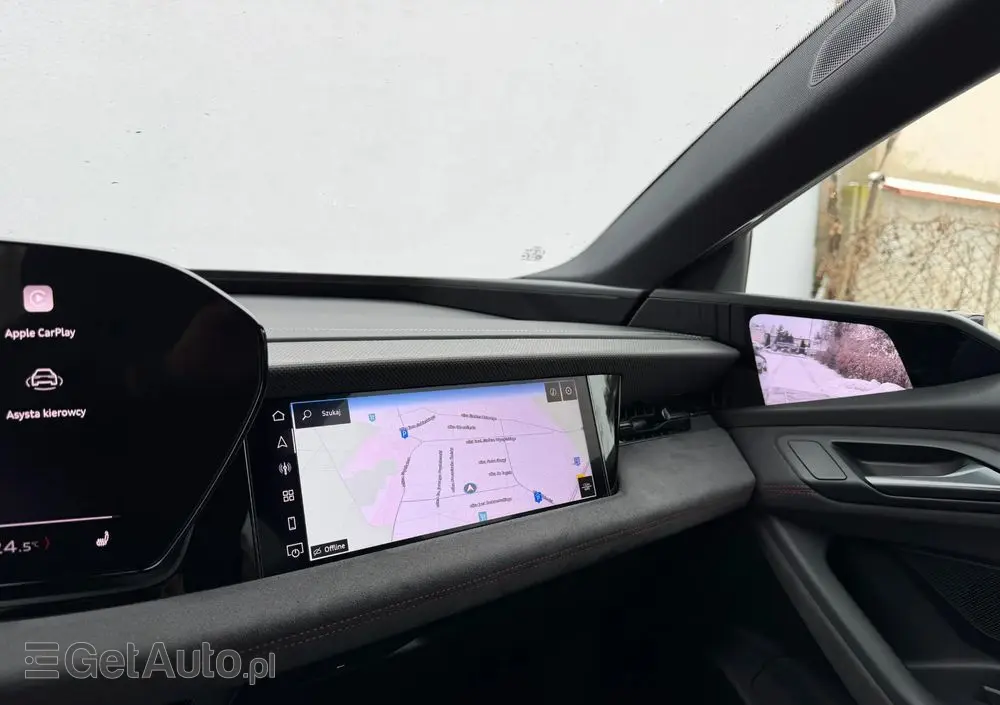 AUDI S6 Avant e-tron 