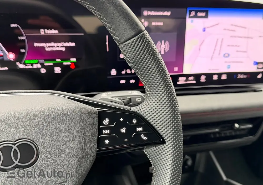 AUDI S6 Avant e-tron 