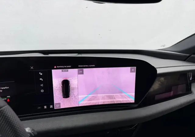 AUDI S6 Avant e-tron 