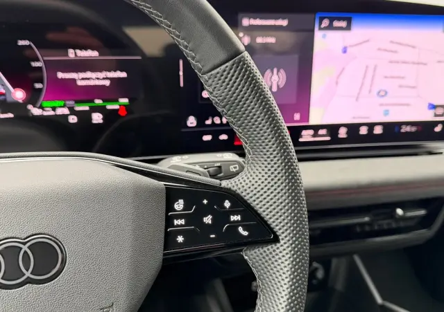 AUDI S6 Avant e-tron 