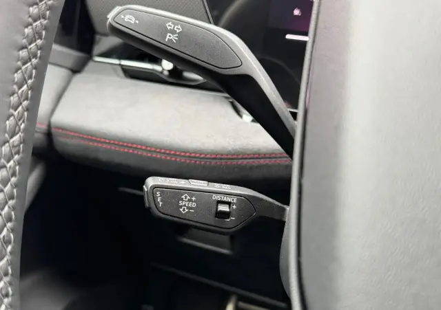 AUDI S6 Avant e-tron 