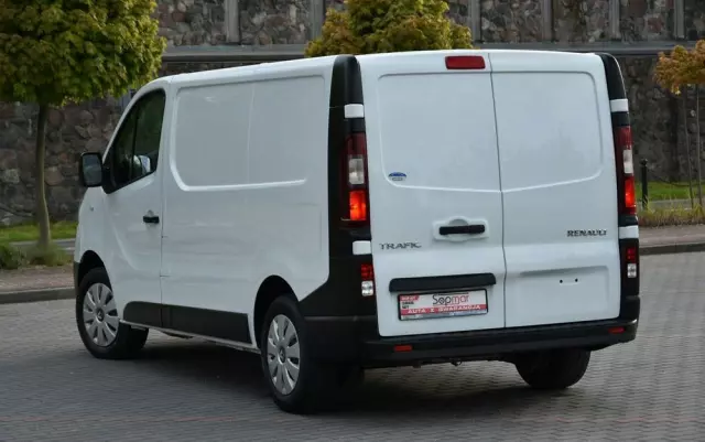 RENAULT Trafic 
