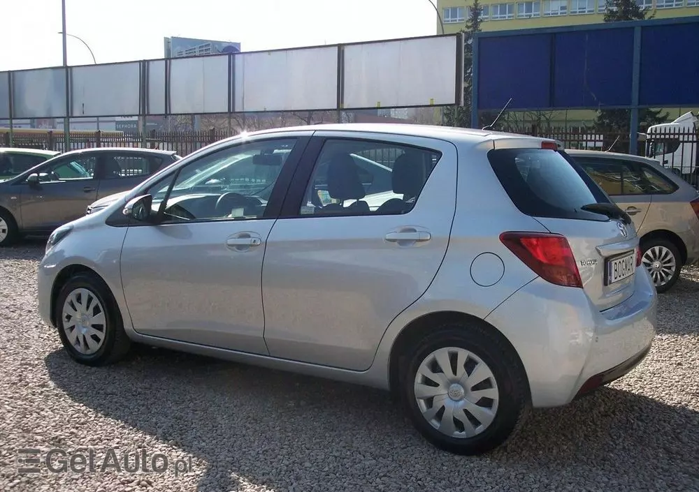 TOYOTA Yaris 1.0 Active