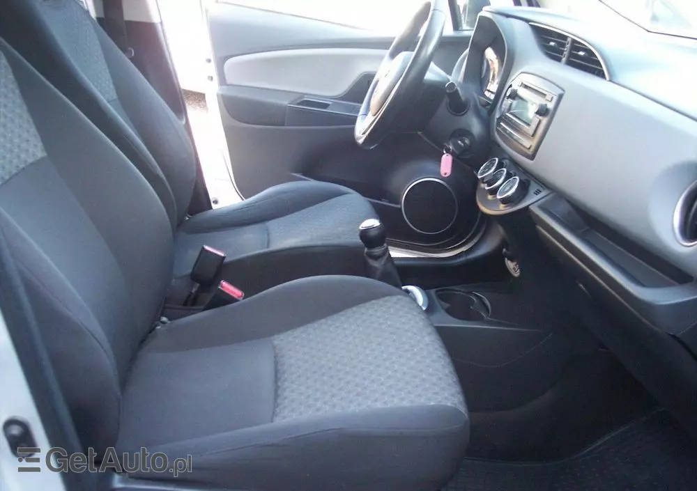 TOYOTA Yaris 1.0 Active