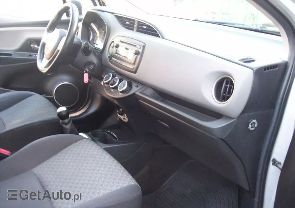 TOYOTA Yaris 1.0 Active