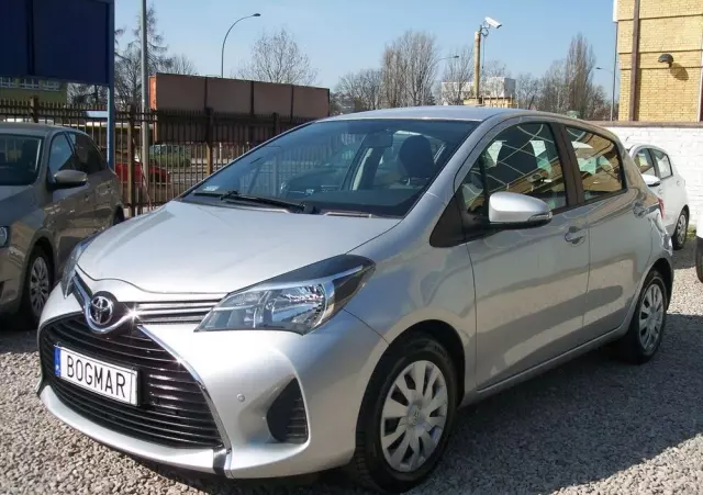 TOYOTA Yaris 1.0 Active