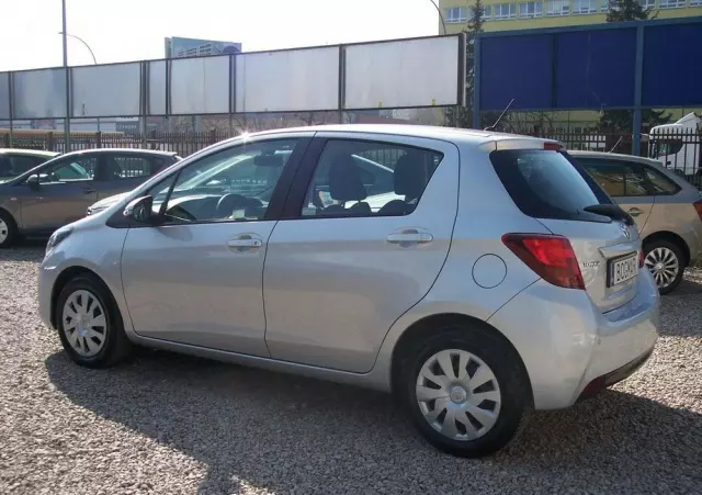 TOYOTA Yaris 1.0 Active