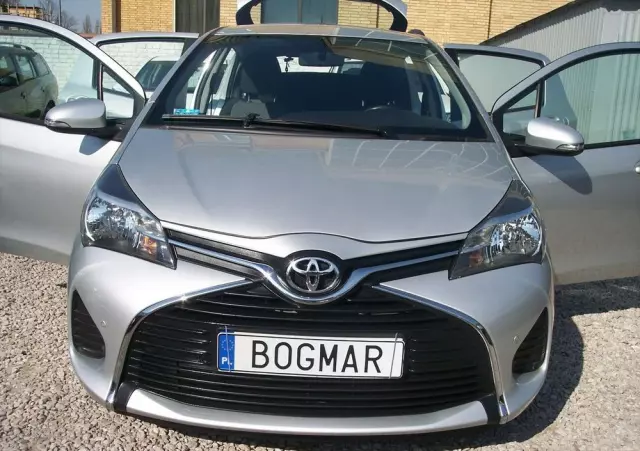 TOYOTA Yaris 1.0 Active