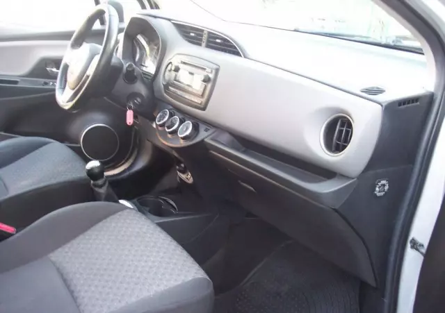 TOYOTA Yaris 1.0 Active