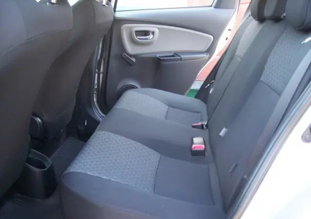 TOYOTA Yaris 1.0 Active