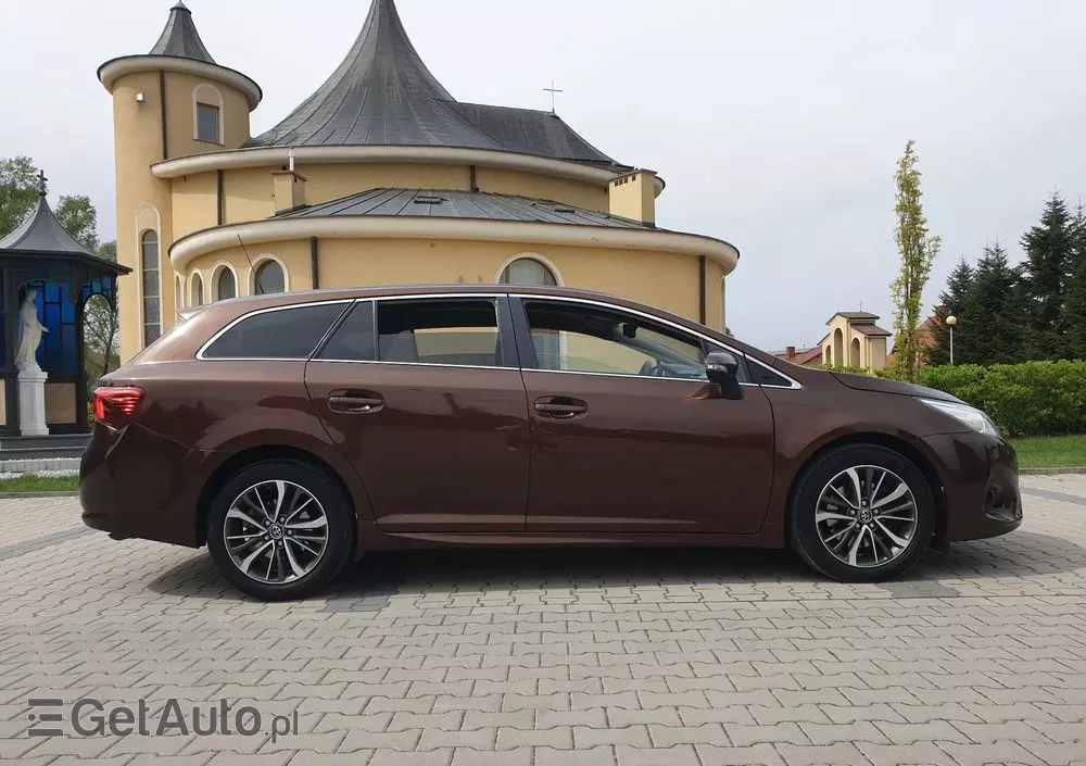 TOYOTA Avensis Touring Sports 2.0 D-4D Business Edition